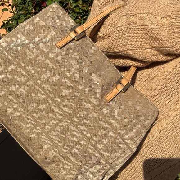Authentic Fendi Zucca Canvas Tote Handbag ✨ - Picture 11 of 14